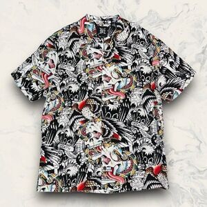 NWT Ed Hardy Battle Skull Tattoo Art Print Button Up Short Sleeve Shirt Medium